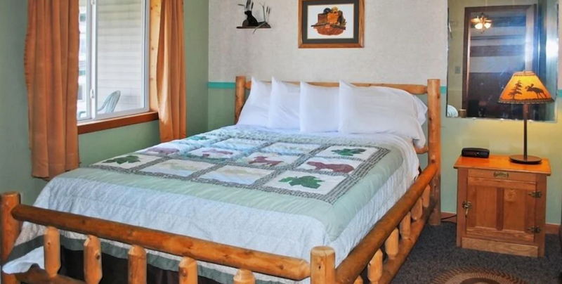 Superior Motel & Suites (Star-Lite Motel, Star Lite Motel) - Web Listing